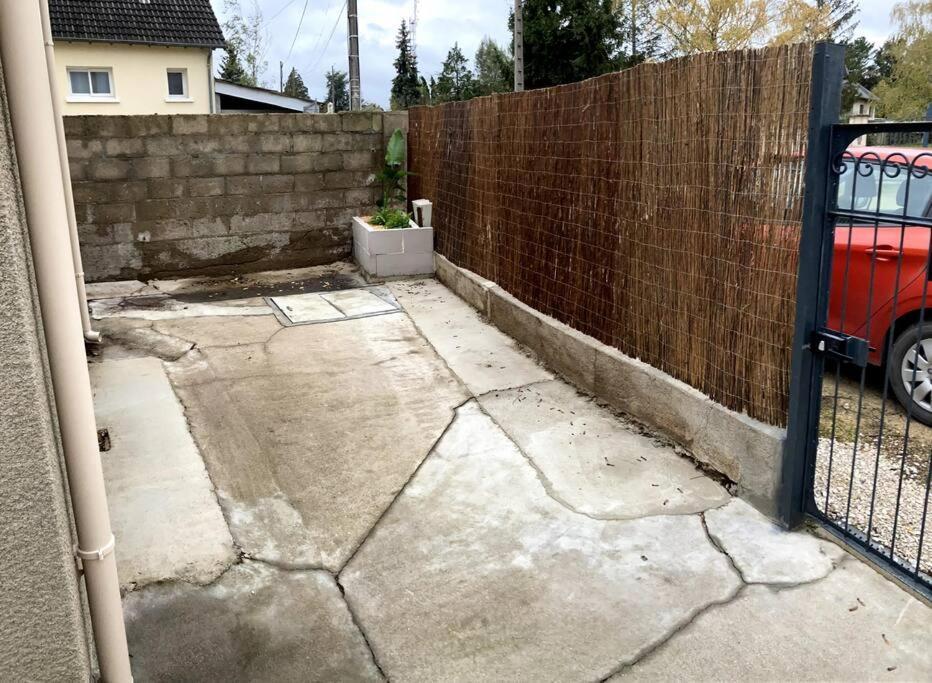 Jolie Maison Avec Courette Bourges Bagian luar foto