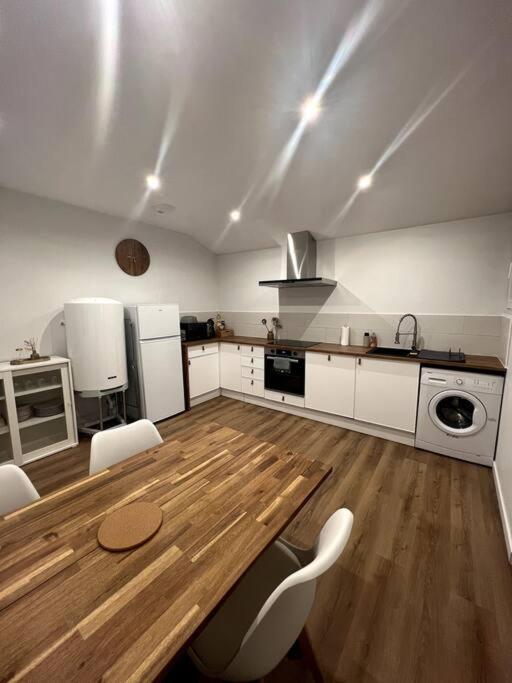 Jolie Maison Avec Courette Bourges Bagian luar foto