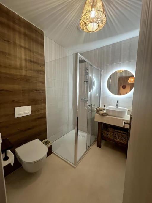 Jolie Maison Avec Courette Bourges Bagian luar foto
